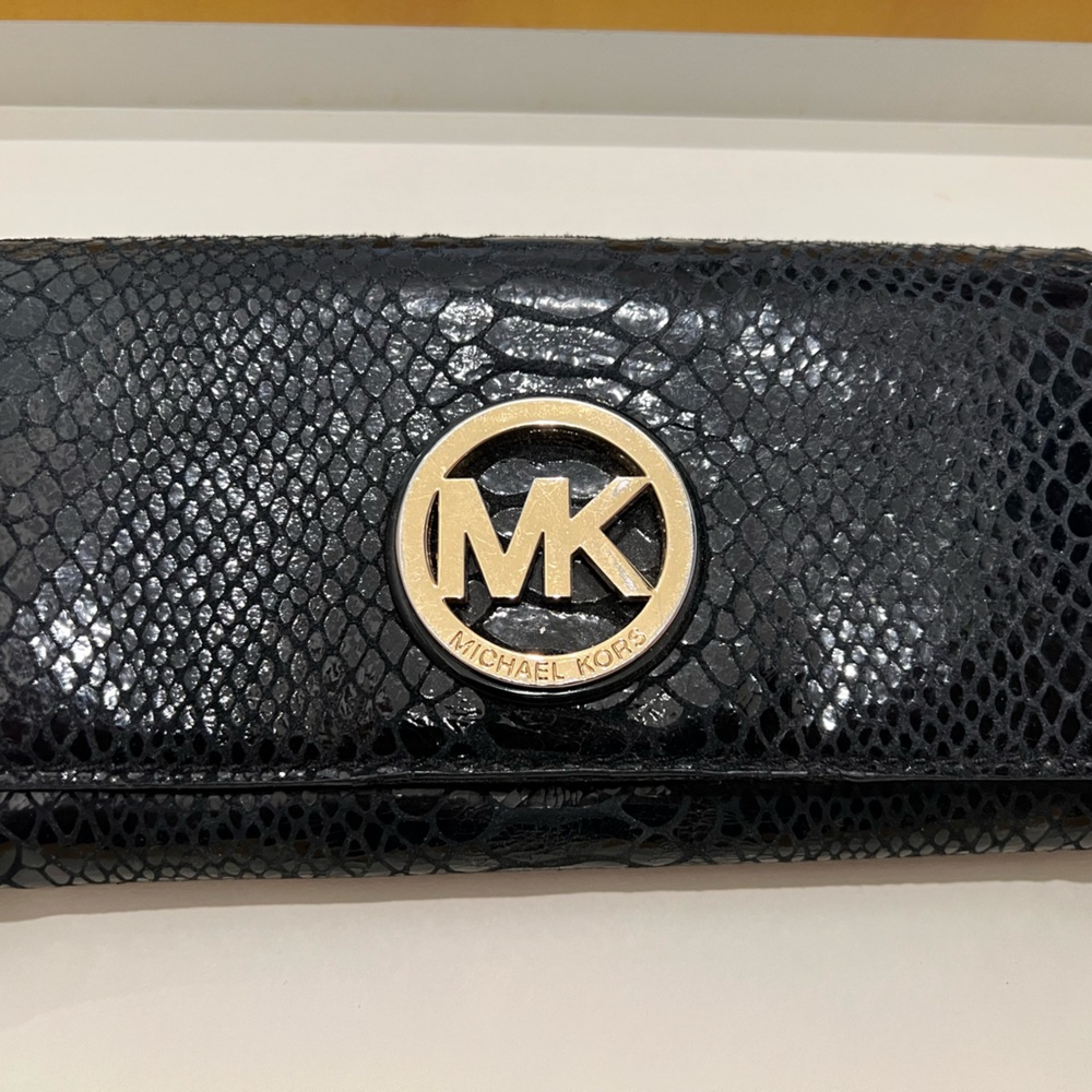 Michael Kors Black Textured Wallet